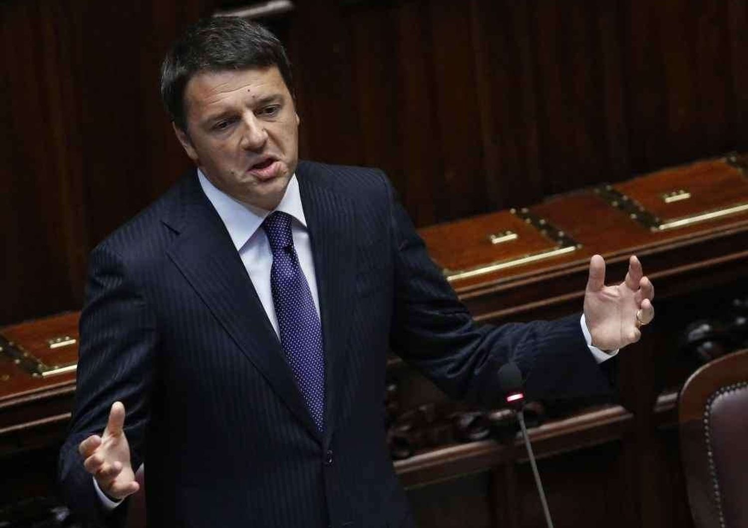 Il monito di Renzi alla CameraMille giorni sono l'ultima chance