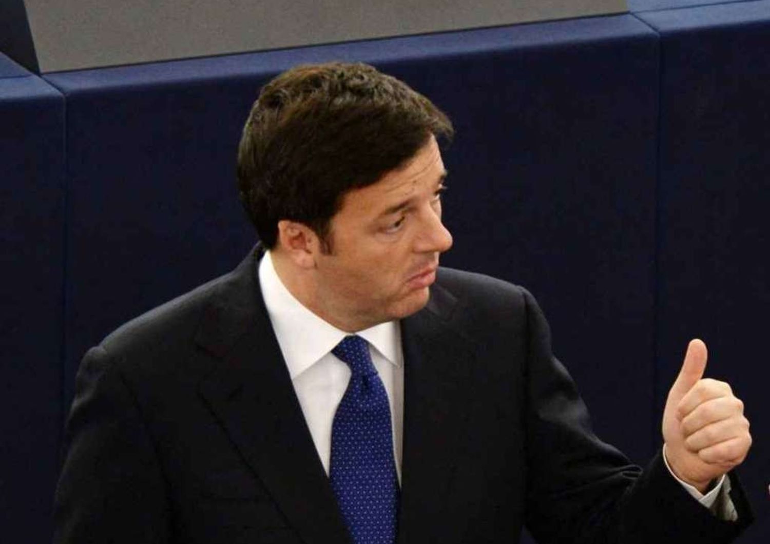 Ue: Renzi cita Einaudi, "l'Europa e' a un bivio"