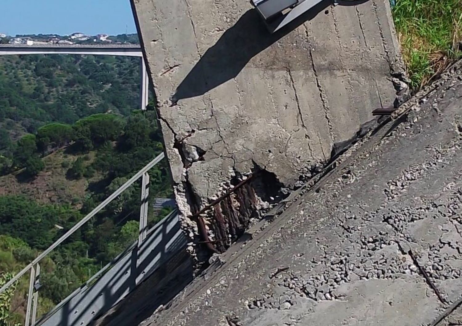&nbsp; Il ponte Morandi di Catanzaro fotografato da un drone