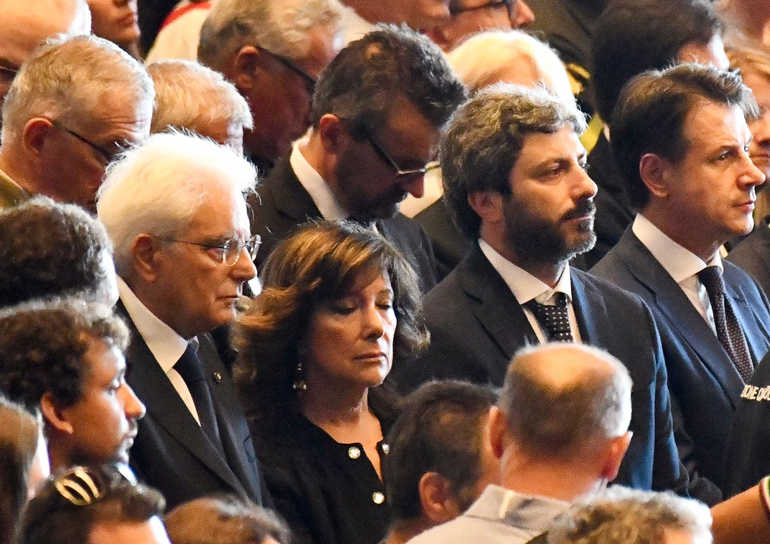 &nbsp;Sergio Mattarella, Maria Elisabetta Casellati, Roberto Fico e Giuseppe Conte ai funerali delle vittime del crollo di Genova