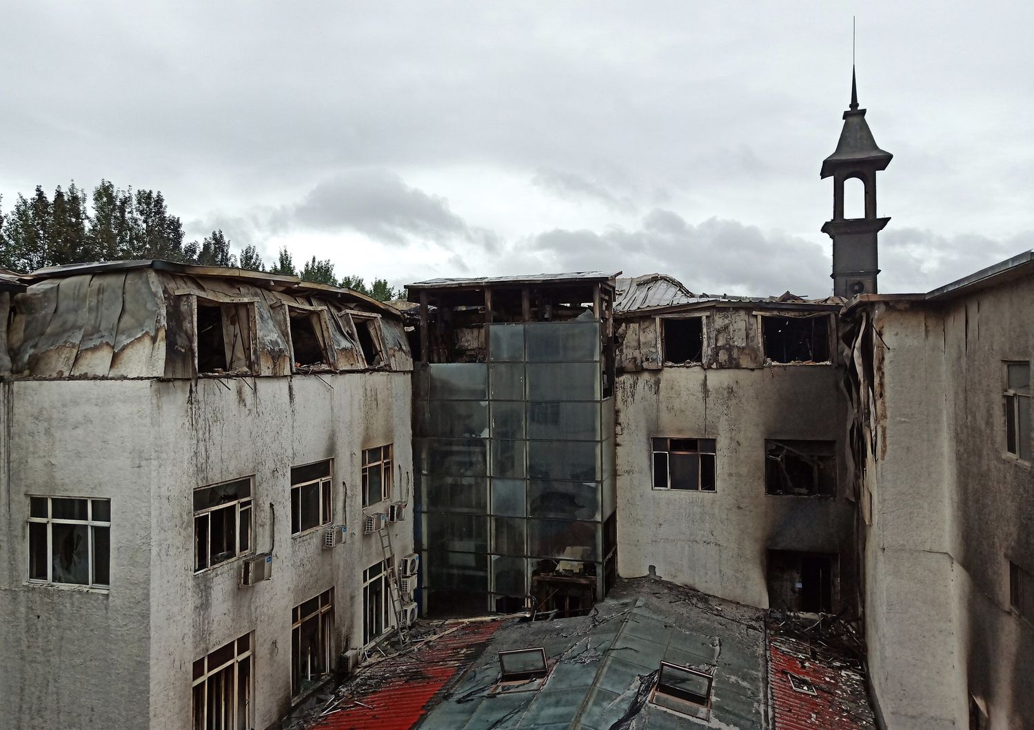 L&#39;incendio di un albergo in Cina ha causato la morte di 18 persone