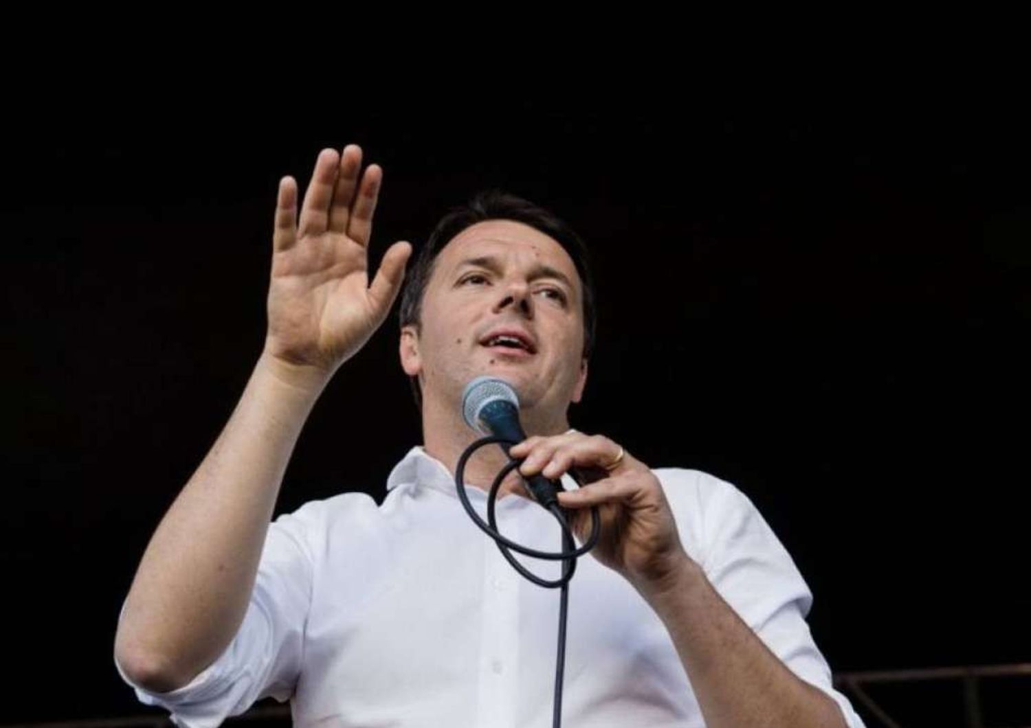 Lavoro: Renzi, "Non e' tempo di compromessi, Italia deve cambiare"