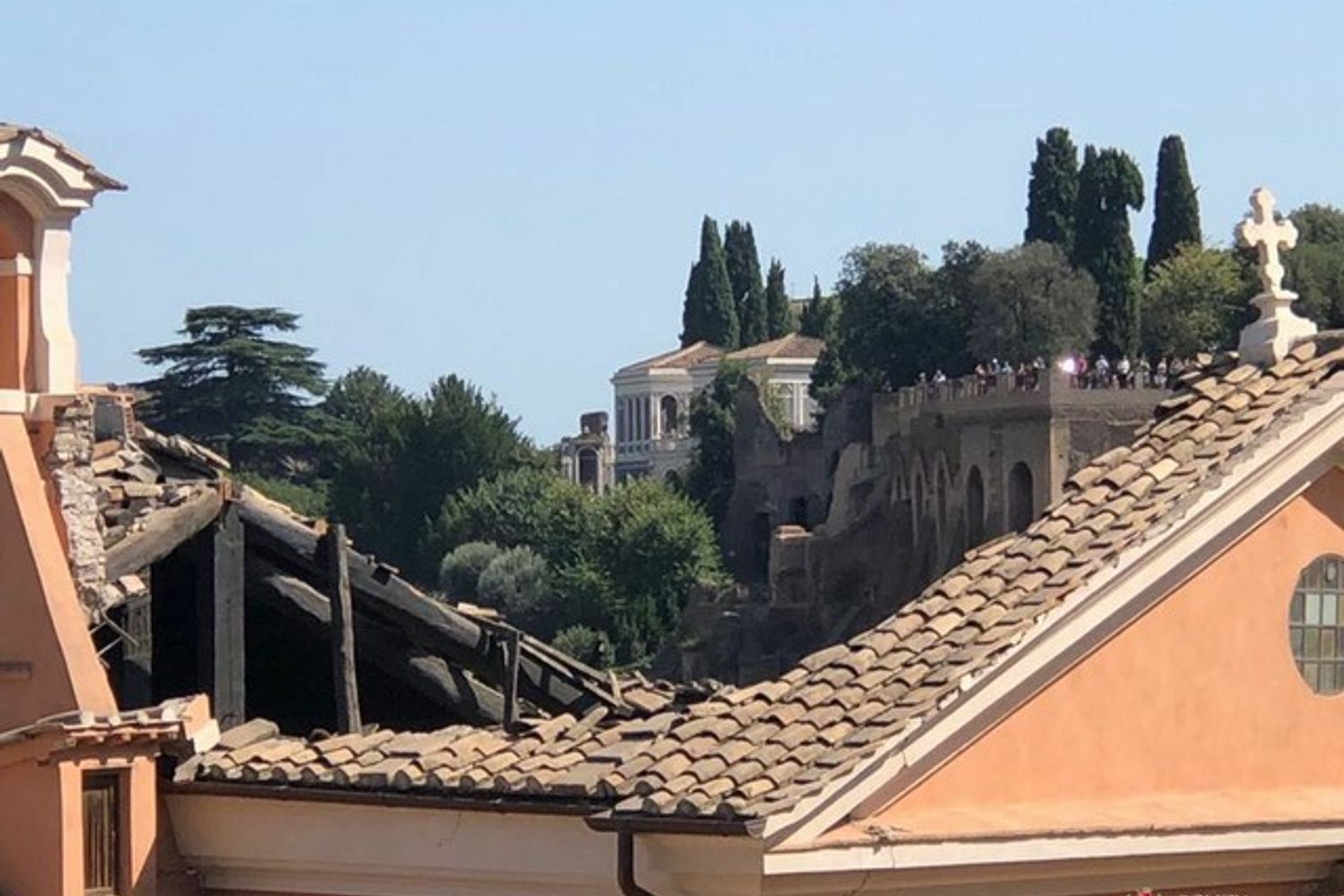La chiesa di San Giuseppe del Falegnami dopo il crollo&nbsp;