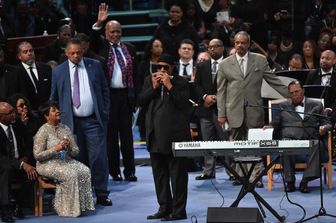 &nbsp;Stevie Wonmder al funerale di Aretha Franklin