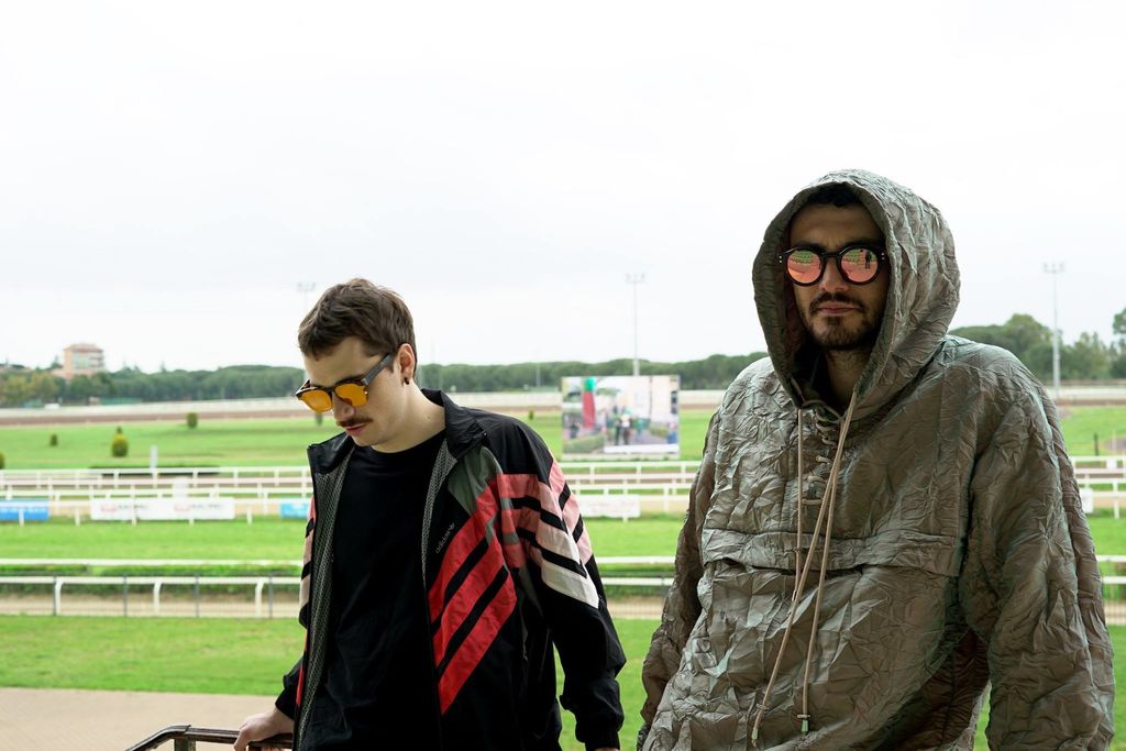 &nbsp;Carl Brave (a destra)