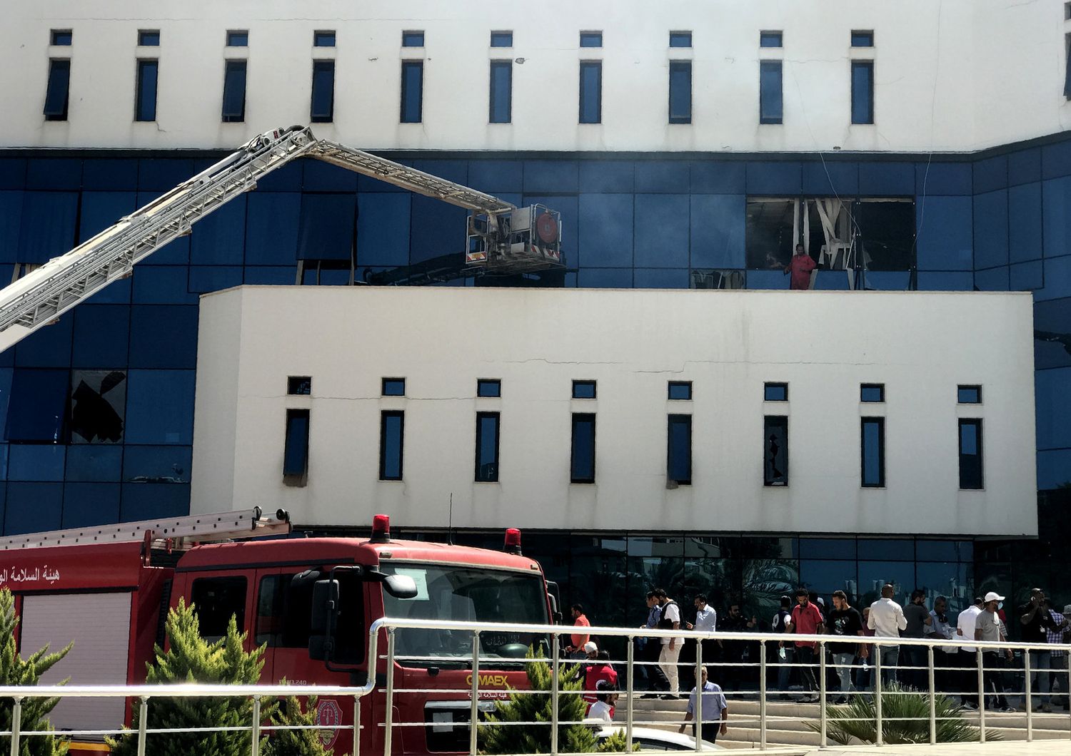 &nbsp;La sede della Noc a Tripoli presa d'assalto dai ribelli