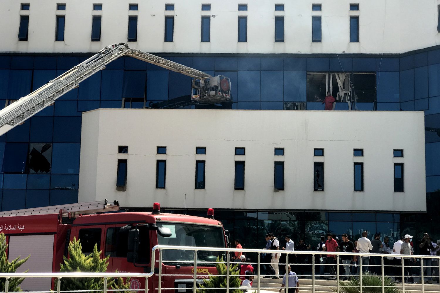 &nbsp;La sede della Noc a Tripoli presa d'assalto dai ribelli