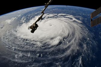 Usa: arriva l&#39;uragano&nbsp;Florence, un milione di persone gi&agrave; evacuate