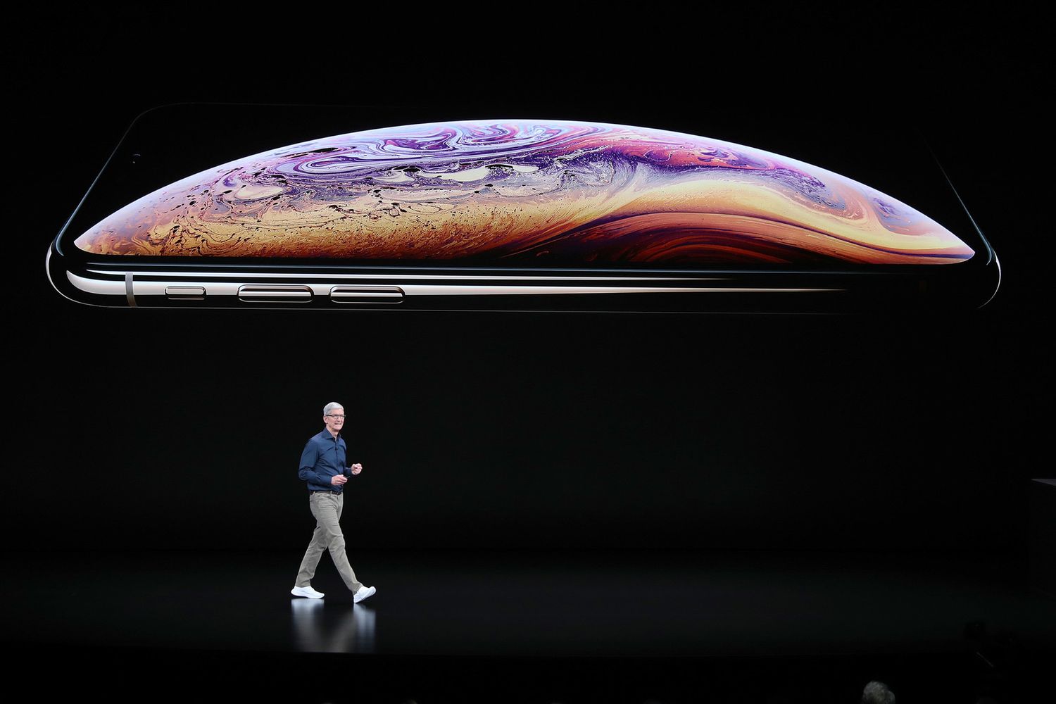 &nbsp;Tim Cook alla presentazione dei nuovi iPhone