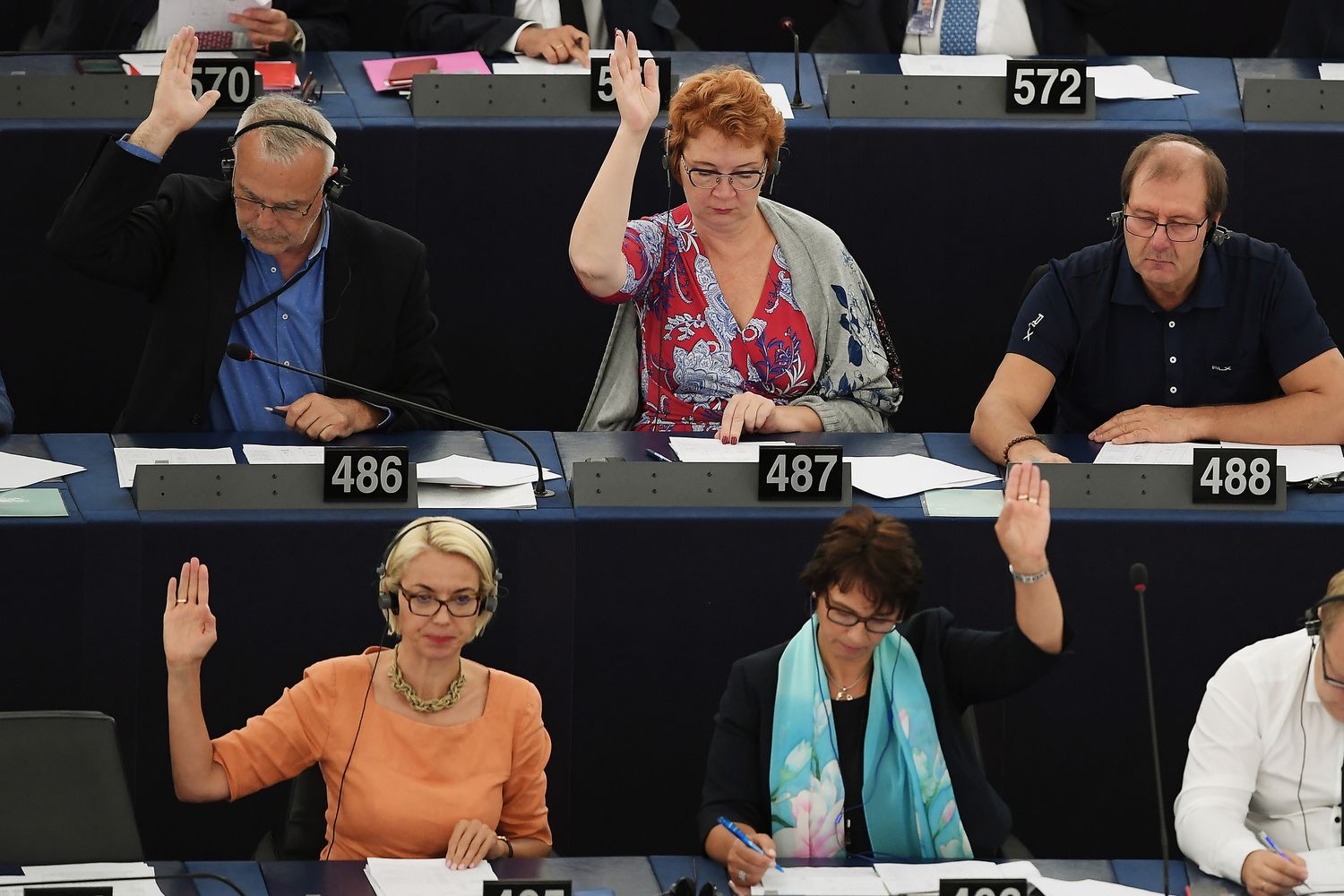 &nbsp;Parlamentari europei votano le sanzioni contro l'Ungheria