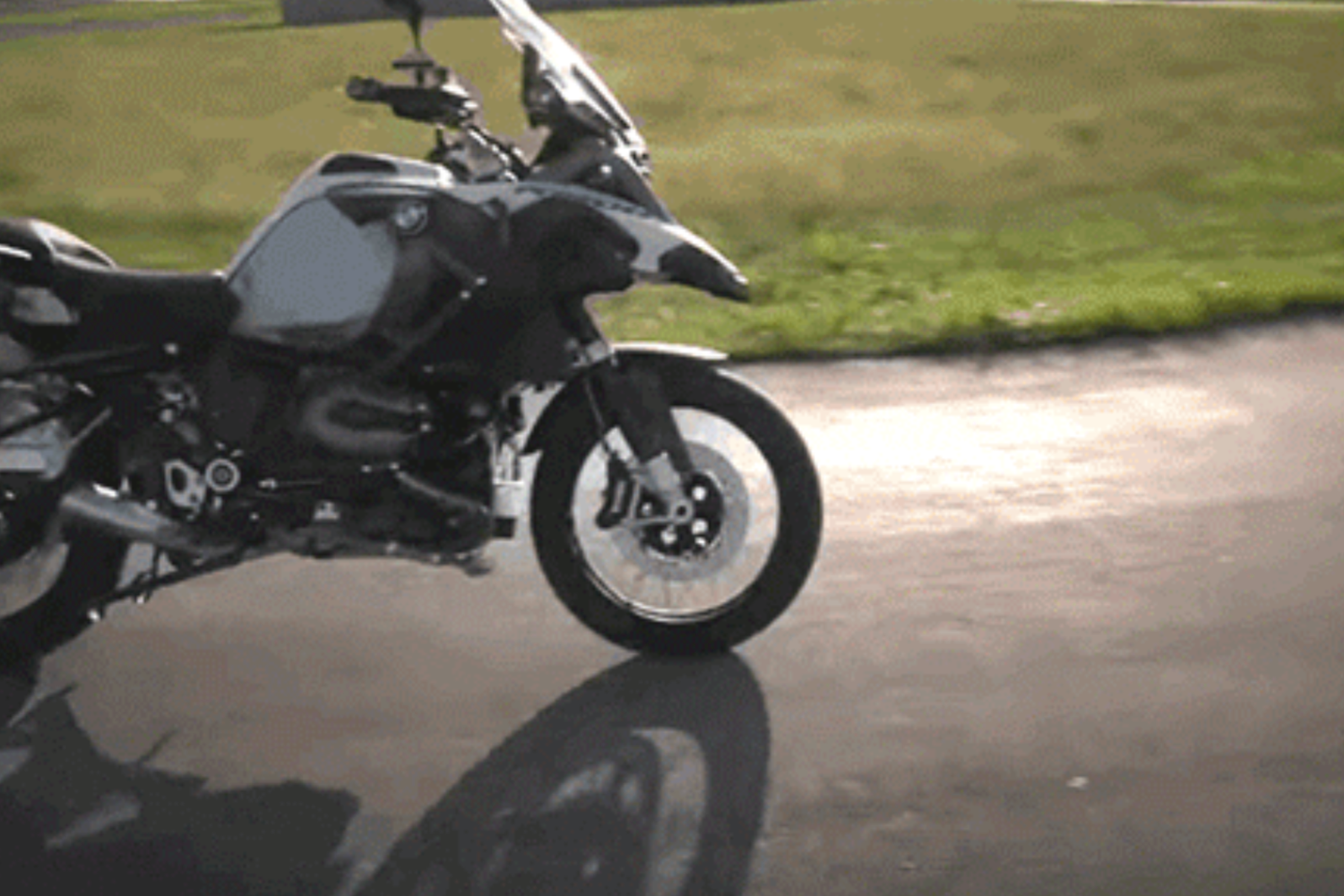 &nbsp;La moto Bmw a guida autonoma