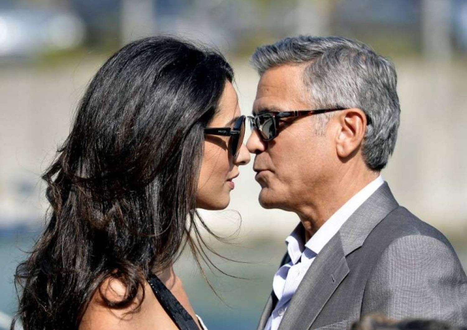 Clooney e Amal sposi, oggi la cerimonia in municipio - Video e Foto