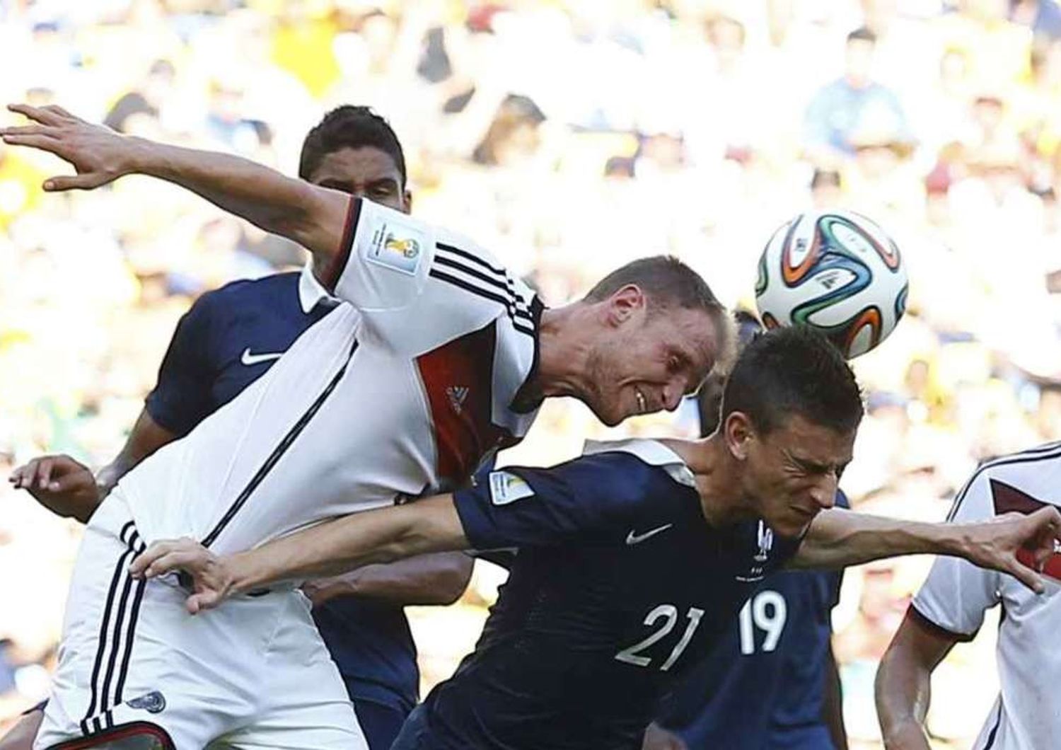 Germania e Brasile in semifinale Lacrime per Francia e Colombia