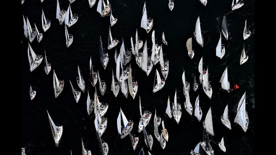 Le barche salpano nel Golfo di Trieste. &nbsp;Immagine della la 49esima regata, 8 ottobre 2017.&nbsp;