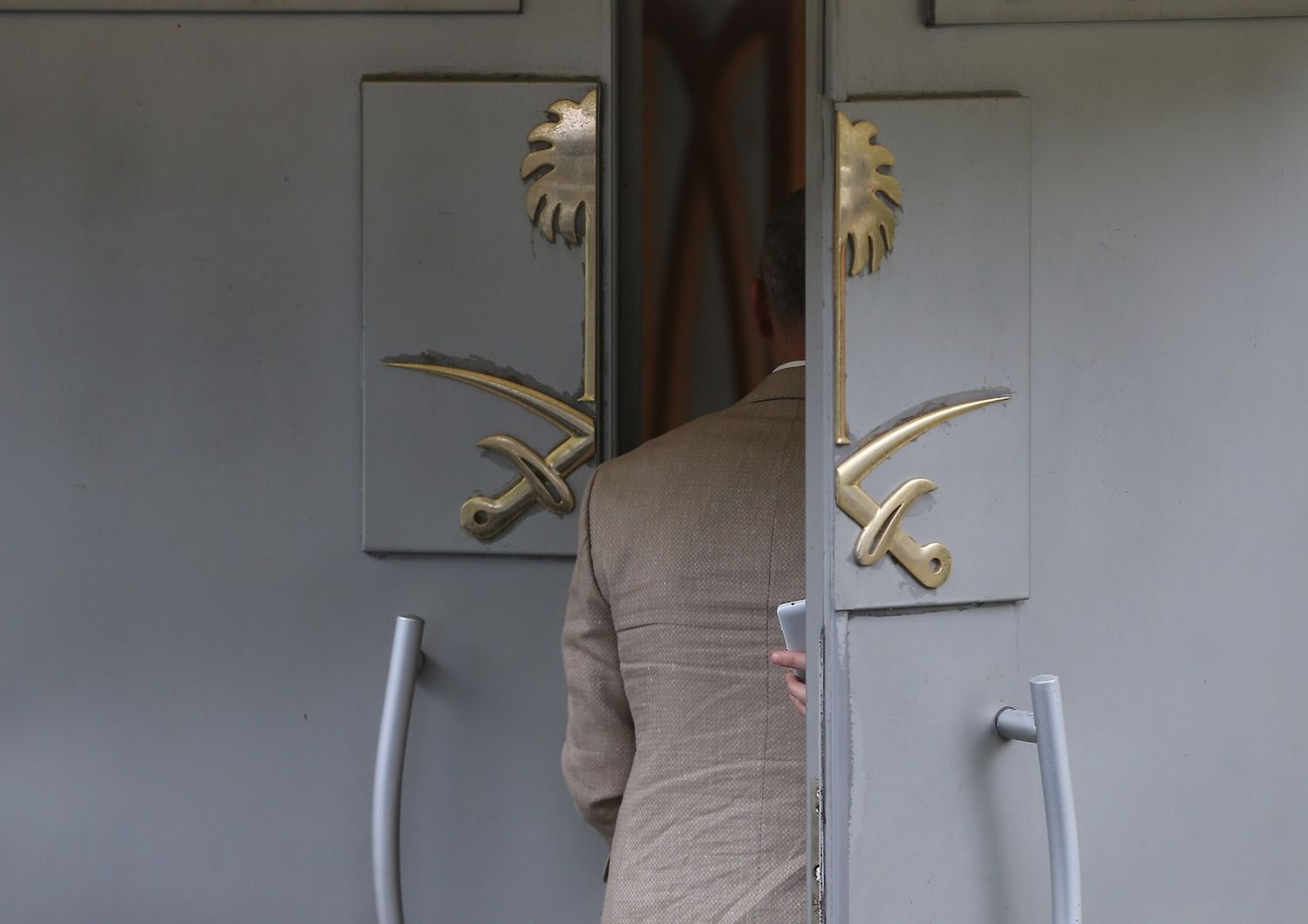 &nbsp;L'ingresso del consolato saudita a Istanbul, dove &egrave; scomparso Jamal Khashoggi
