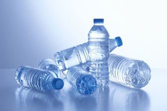 Quanto vale la passione degli italiani per l&#39;acqua minerale in bottiglia