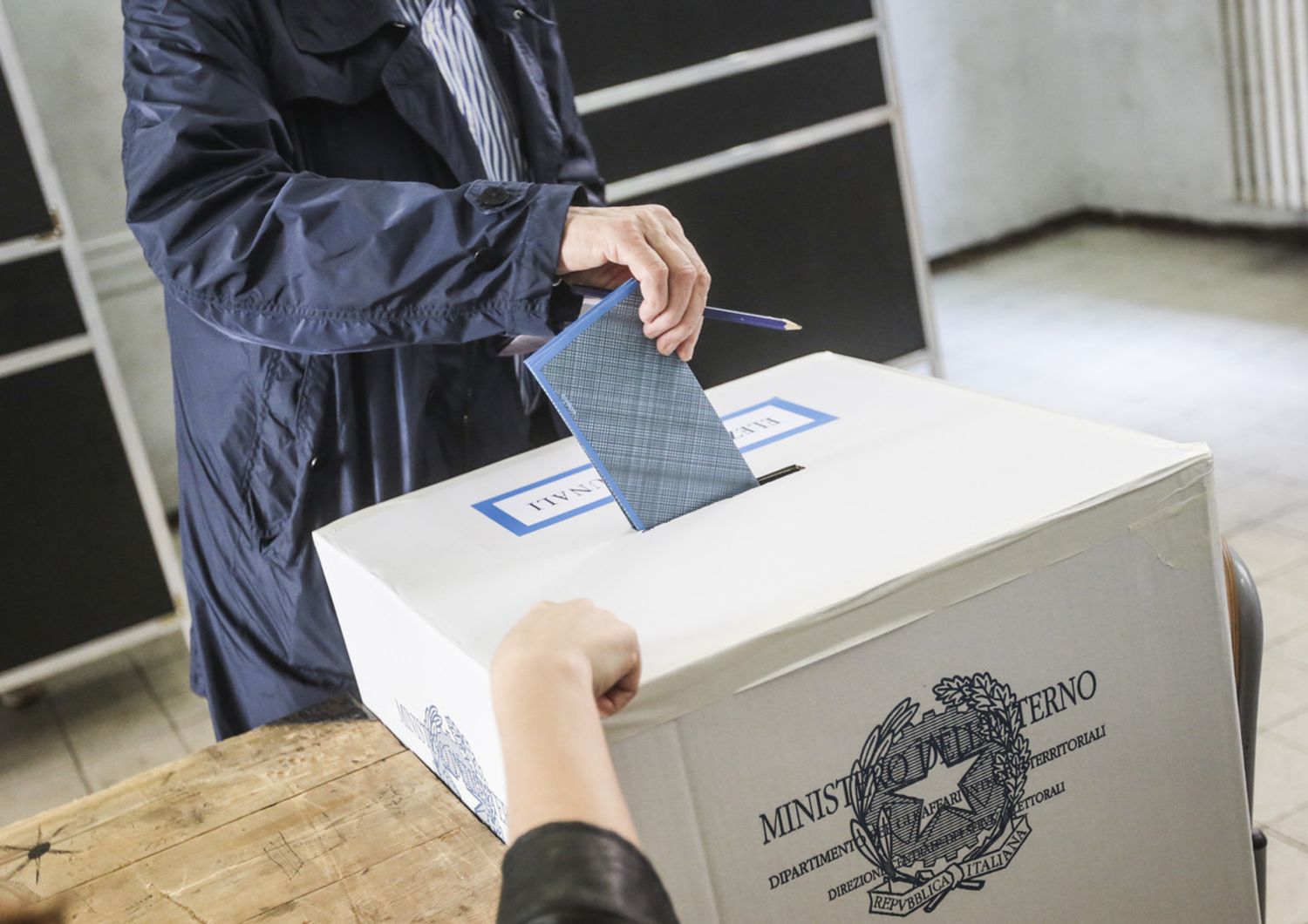 &nbsp;Urna elezioni amministrative voto