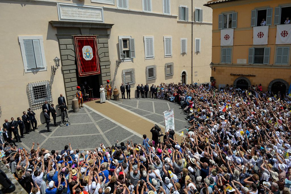 &nbsp; Papa Francesco a Castel Gandolfo, luglio 2014