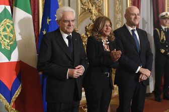 Il Presidente Sergio Mattarella con l'Amministratore Delegato e la Presidente di Eni SpA, Claudio Descalzi e Emma Marcegaglia&nbsp;
