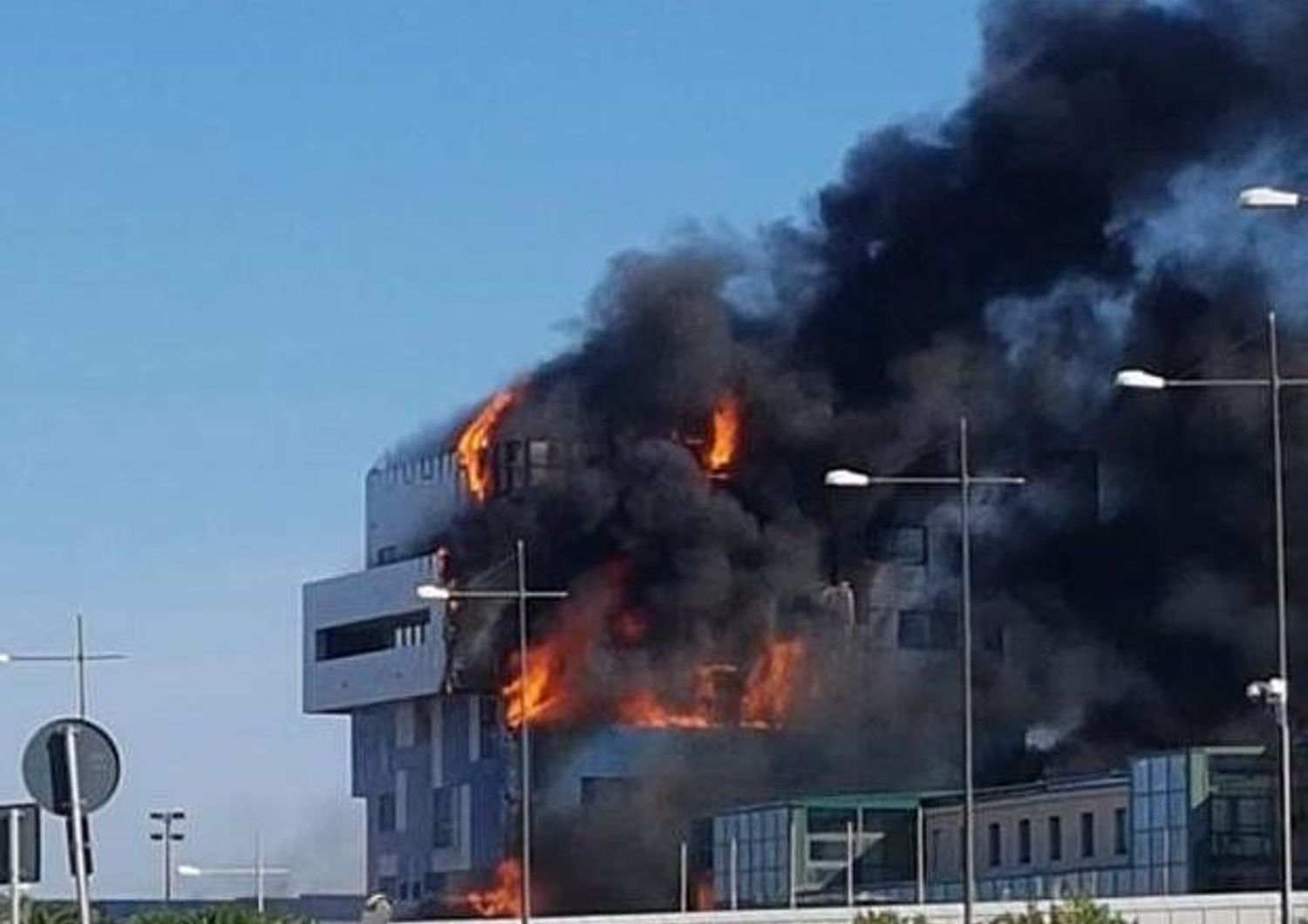 Incendio Savona: domate le fiamme, ancora ignote le cause del rogo