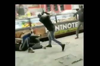 Ultras della Roma pestano tifosi del Cska con i bastoni&nbsp;