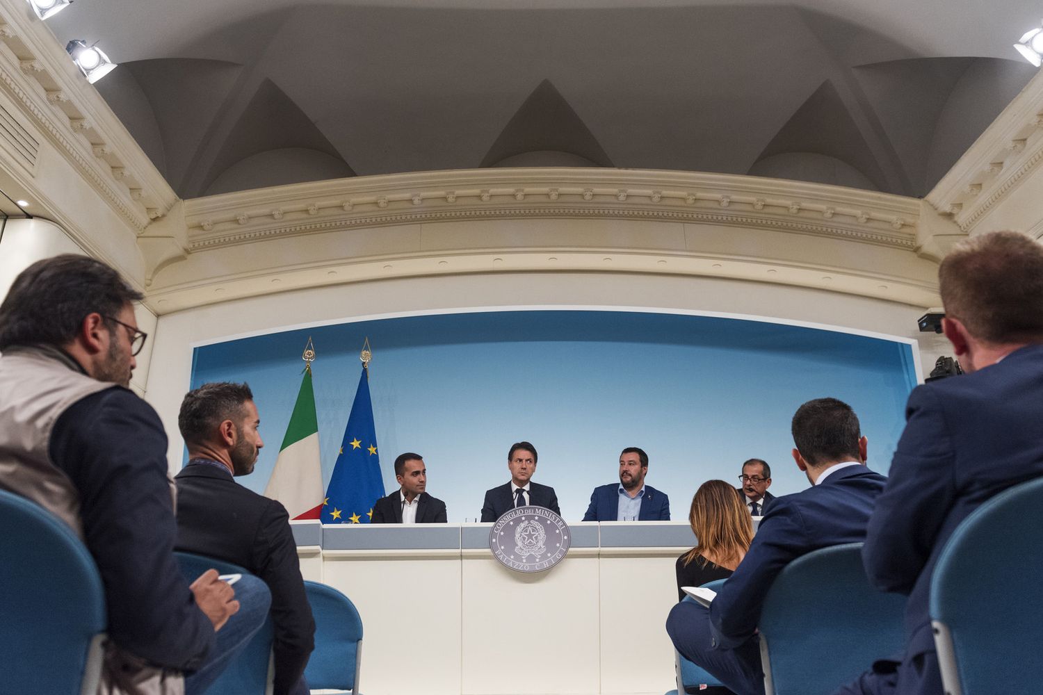 &nbsp;Di Maio, Conte e Salvini durante una conferenza stampa