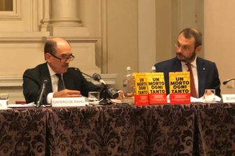 Quel &quot;morto ogni tanto&quot;:&nbsp;Borrometi&nbsp;racconta le mafie e la sua vita sotto scorta