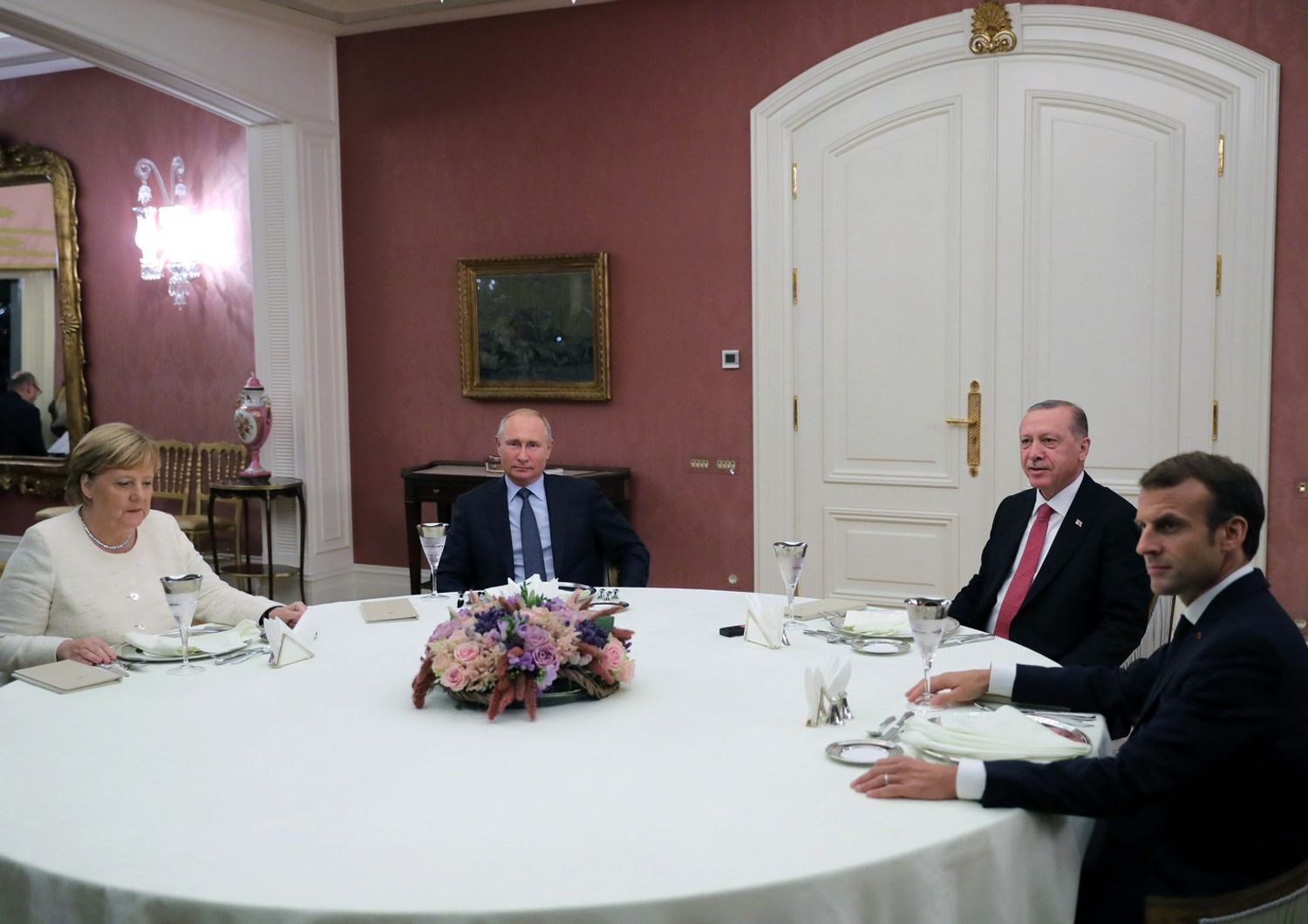&nbsp;Merkel, Putin, Erdogan e Macron