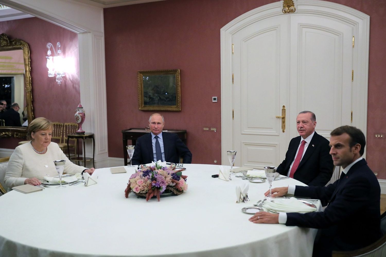 &nbsp;Merkel, Putin, Erdogan e Macron