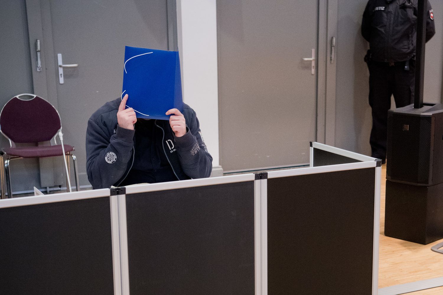 &nbsp;Niels&nbsp;Hoegel durante il processo