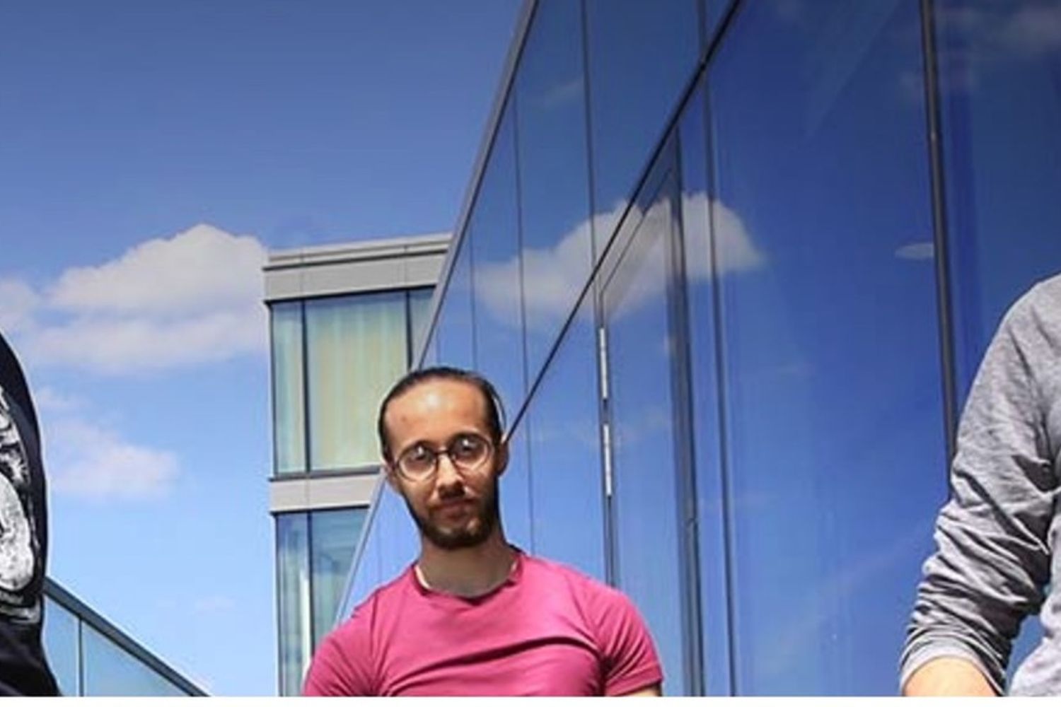 Anton Derlyatka e&nbsp;Oleg Fomenko (al centro il CFO Shaun)