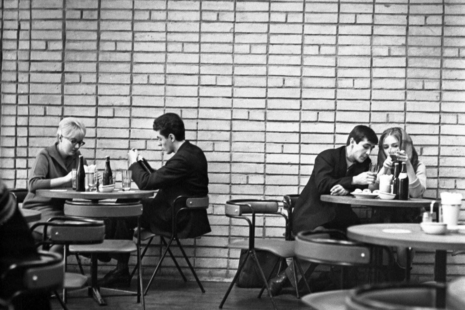 &nbsp;Un pub a Mosca nel 1966