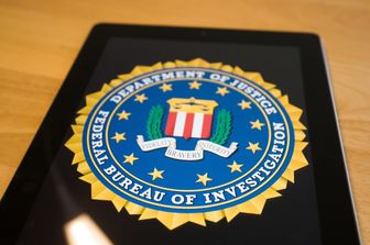 &nbsp;Il logo dell'Fbi su un tablet
