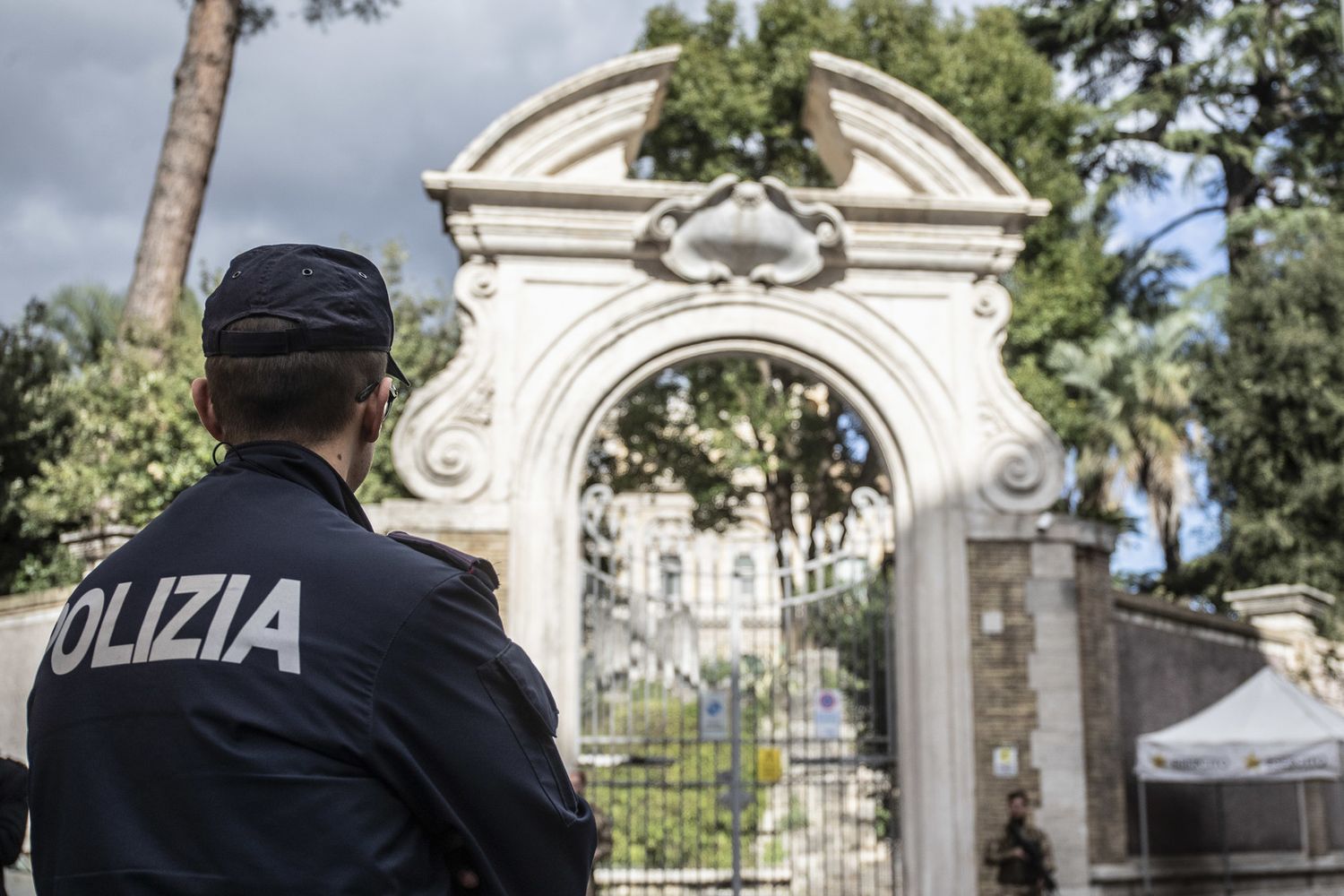 La sede della Nunziatura apostolica vaticana dove sono state ritrovate alcune ossa