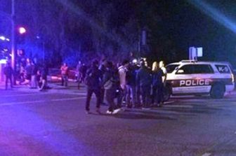 Usa: nel locale della sparatoria sono morte 11 persone pi&ugrave; l&#39;assalitore