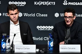 &nbsp;Magnus Carlsen e Fabiano Caruana