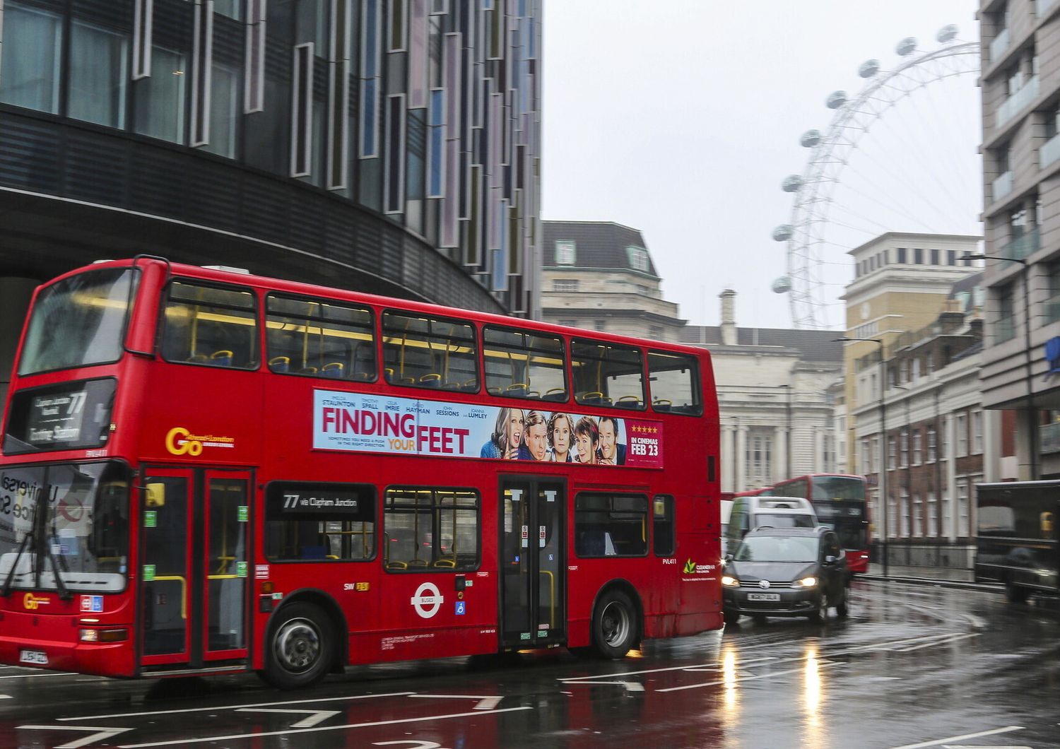 &nbsp;Un double-decker, bus a due piani, per le strade di Londra