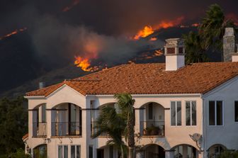 &nbsp;Il rogo tra le ville di Malibu