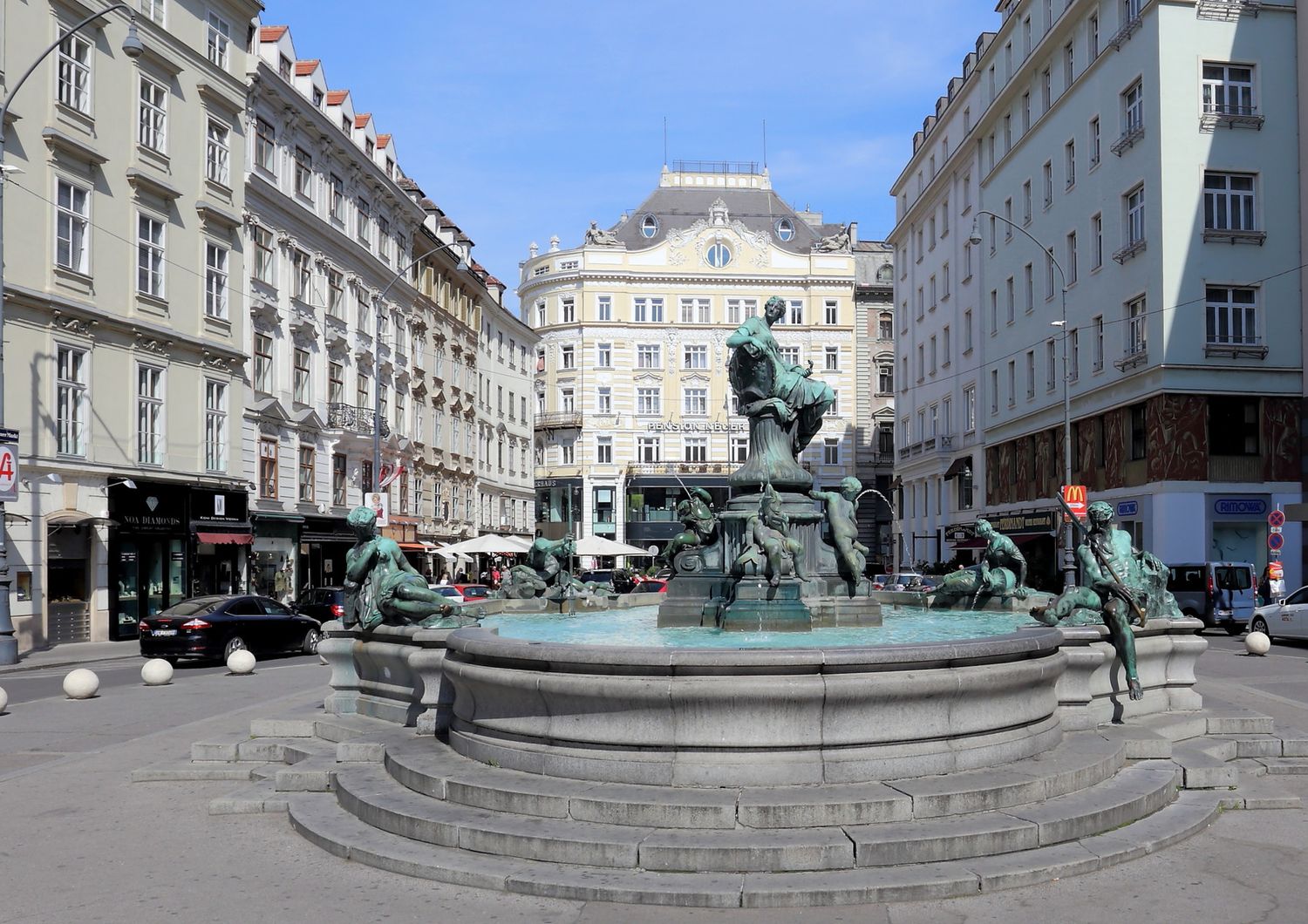 &nbsp;Fontana Donnerbrunnen - Vienna (Wikipedia)