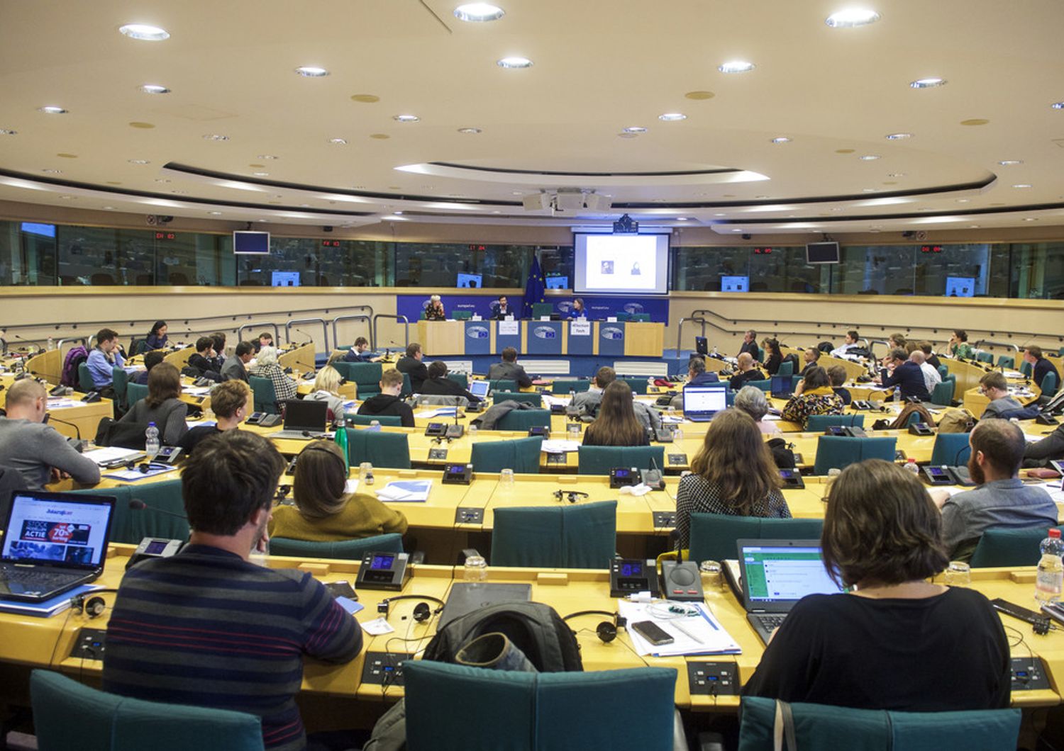 Elezioni europee: manuale d&rsquo;uso contro la disinformazione nell&rsquo;era digitale