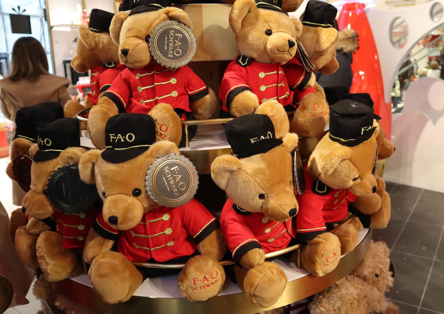 &nbsp;Uno stand di orsi di peluche nel nuovo negozio Fao Schwarz