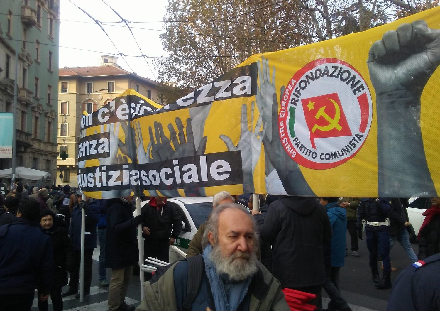 dl sicurezza milano corteo matteo salvini