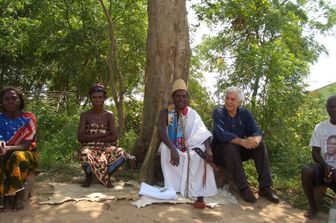 &nbsp;Giacomo Urbani in un villaggio in Ghana