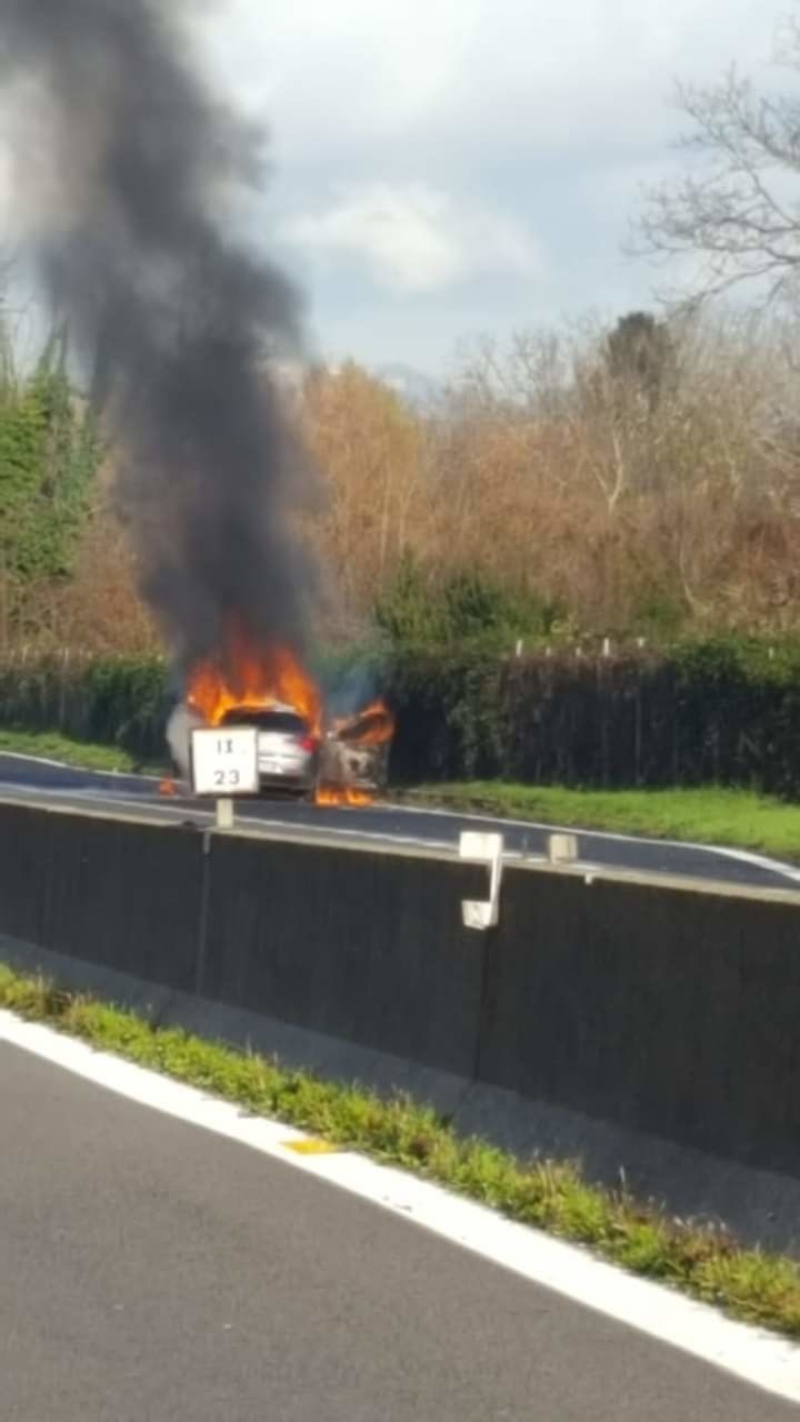 rapina a portavalori sulla Avellino-Salerno  (Facebook)