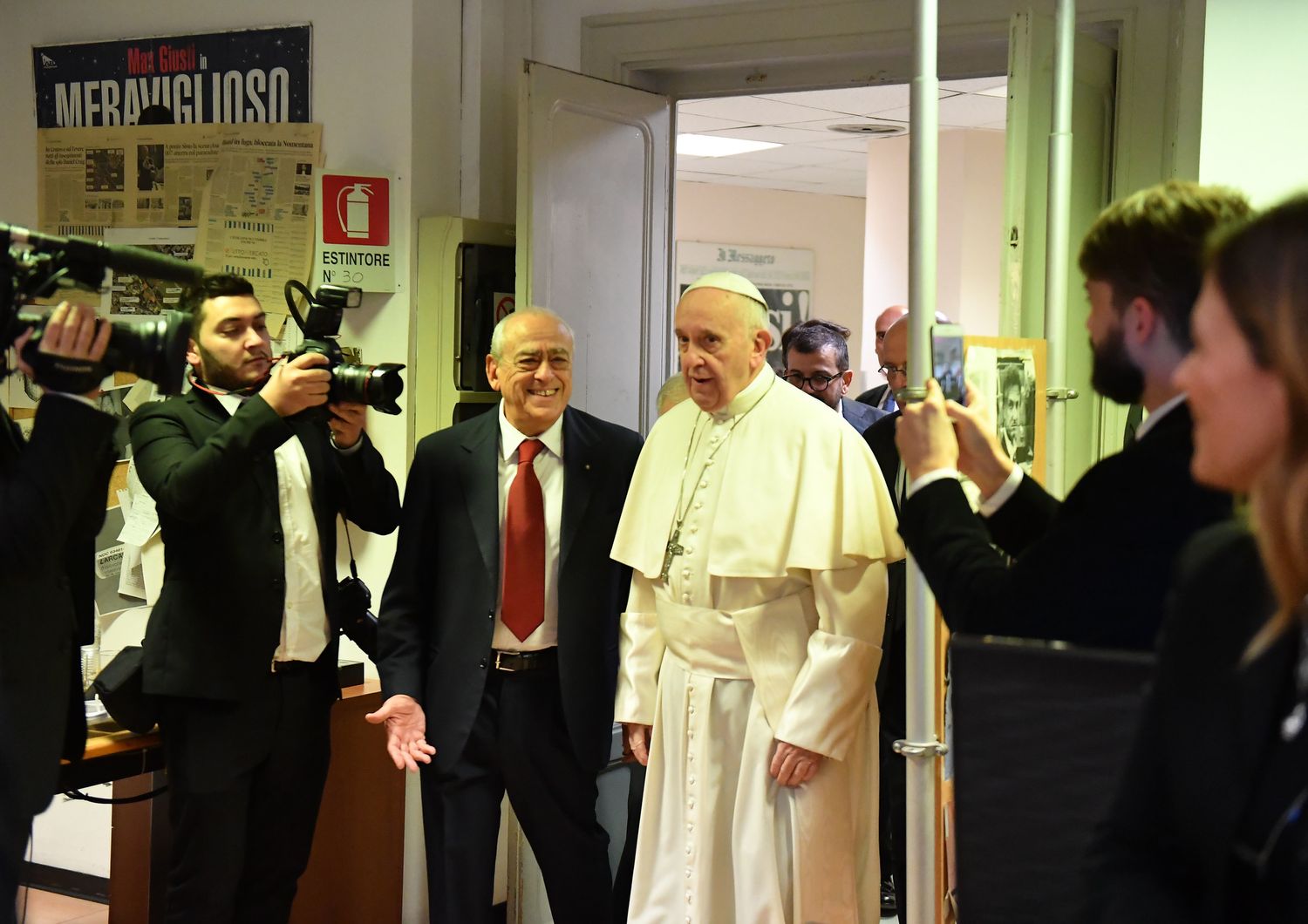Il Papa in visita al Messaggero: &ldquo;I giornalisti devono attenersi ai fatti&rdquo;