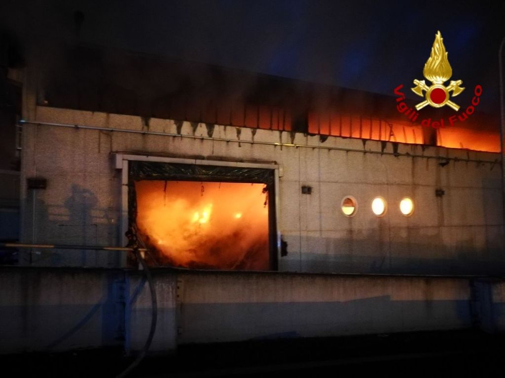 &nbsp; Incendio sulla via Salaria