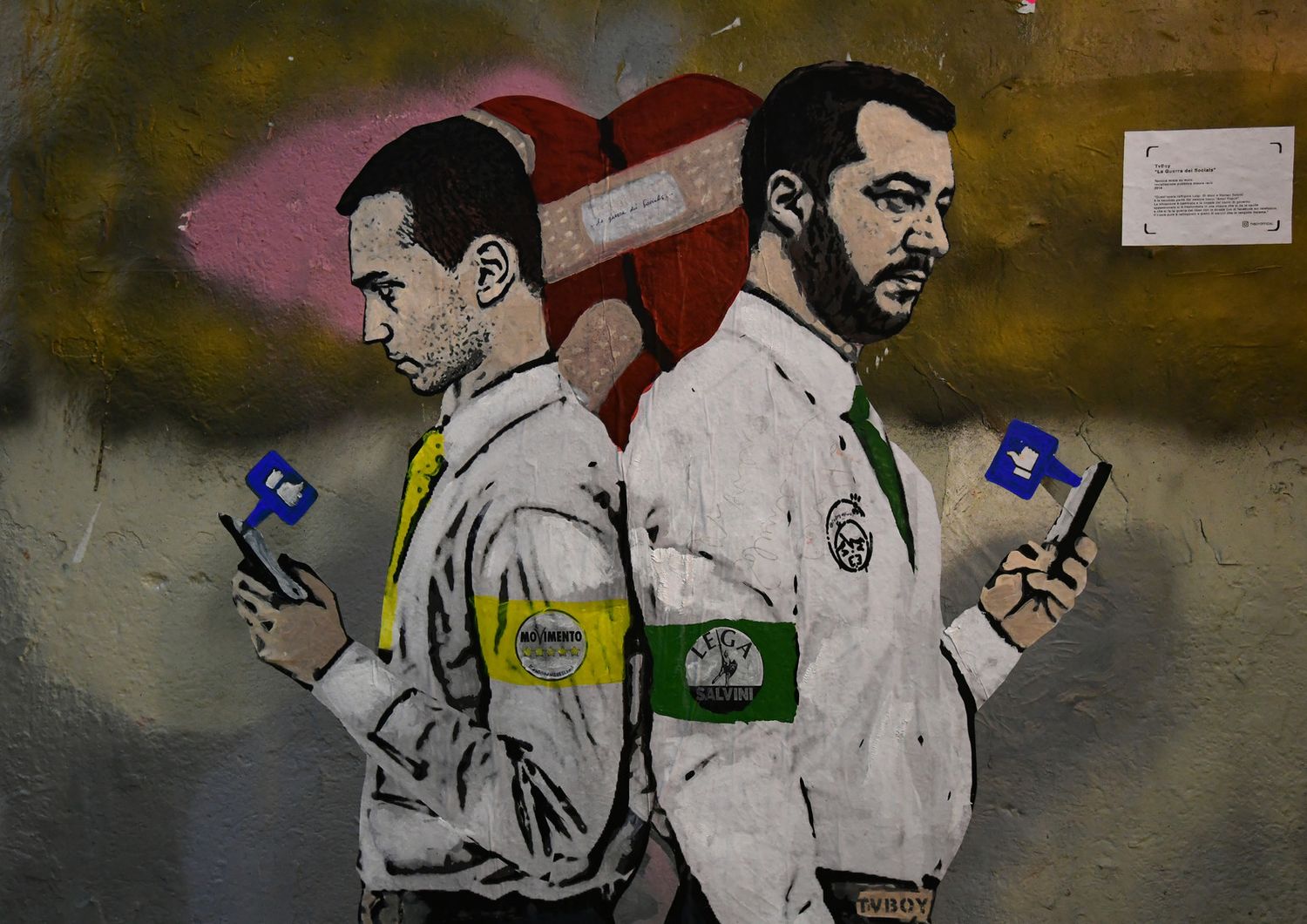 &nbsp;Luigi Di Maio e Matteo Salvini nel murales di TvBoy