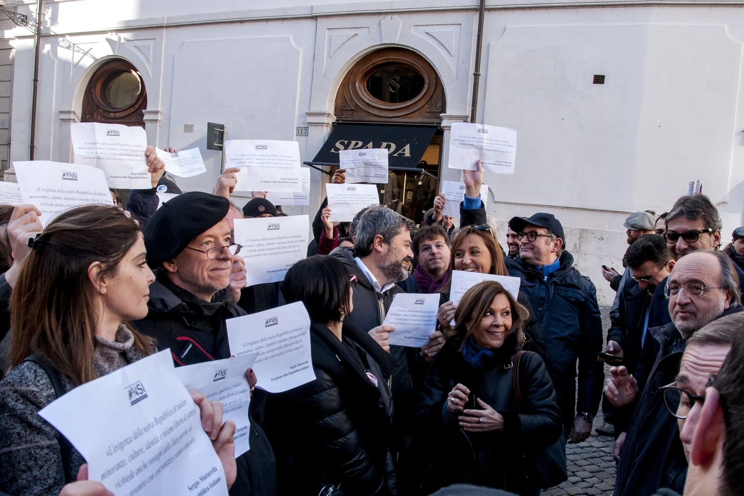 Protesta davanti alla Camera dei Deputati contro la riduzione graduale fino allo zero dei finanziamenti pubblici&nbsp;