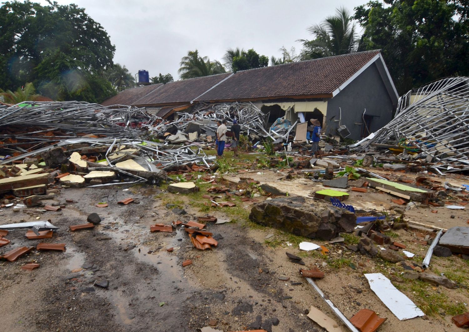 &nbsp; I danni causato dallo tsunami a Carita, in Indonesia