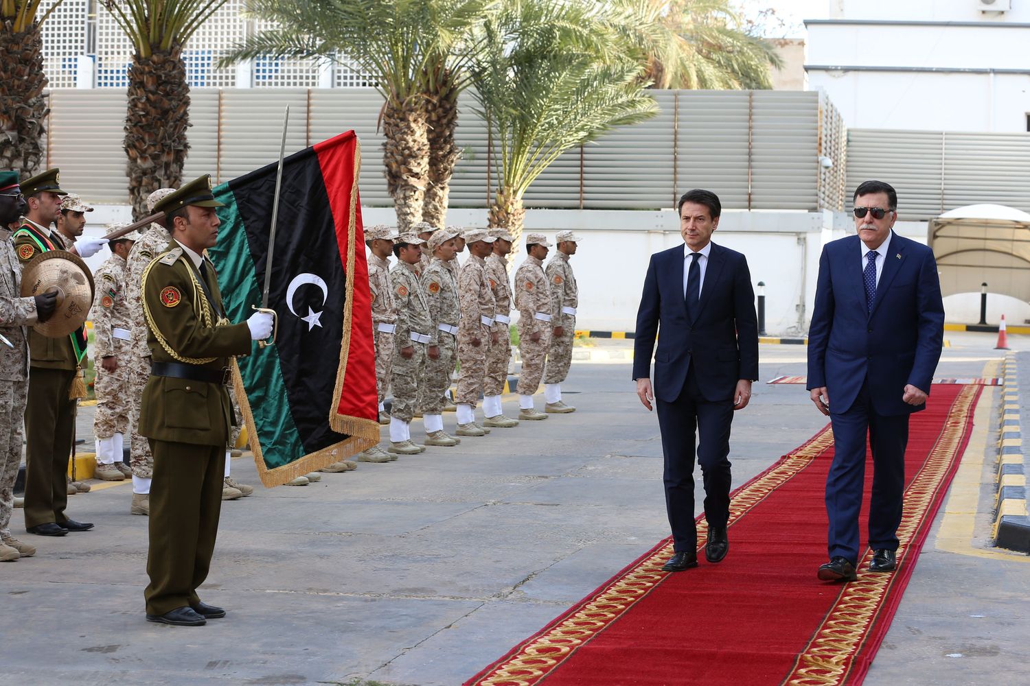 &nbsp;Giuseppe Conte e Fayez Al Serray durante la visita del premier in Libia